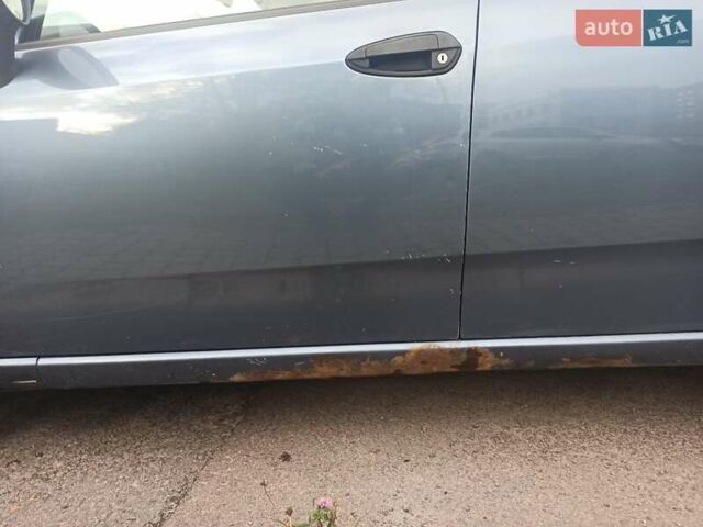 Синий Фиат Линеа, объемом двигателя 1.37 л и пробегом 205 тыс. км за 3200 $, фото 10 на Automoto.ua