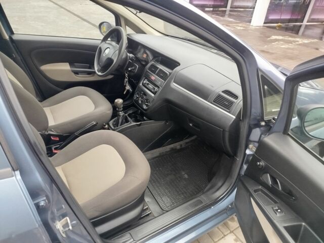 Синій Фіат Лінеа, об'ємом двигуна 2 л та пробігом 204 тис. км за 3300 $, фото 5 на Automoto.ua