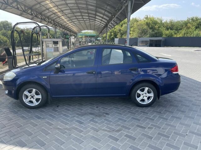 Синий Фиат Линеа, объемом двигателя 1.6 л и пробегом 102 тыс. км за 5000 $, фото 3 на Automoto.ua