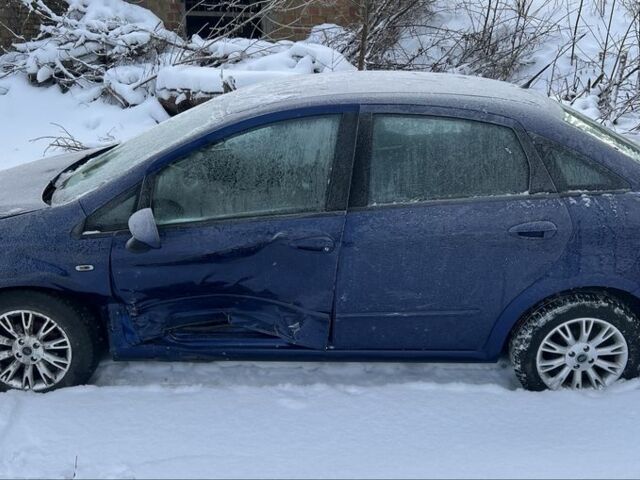 Синий Фиат Линеа, объемом двигателя 1.3 л и пробегом 220 тыс. км за 2200 $, фото 1 на Automoto.ua
