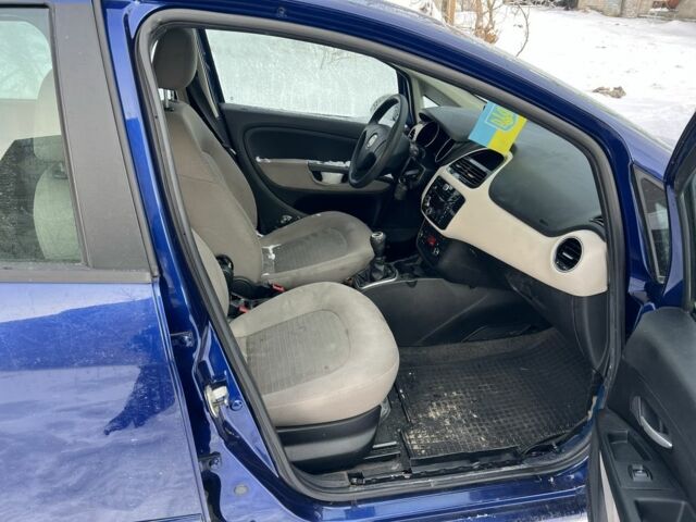 Синий Фиат Линеа, объемом двигателя 1.3 л и пробегом 220 тыс. км за 2200 $, фото 8 на Automoto.ua