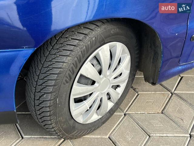 Синий Фиат Мареа, объемом двигателя 1.58 л и пробегом 154 тыс. км за 1600 $, фото 1 на Automoto.ua