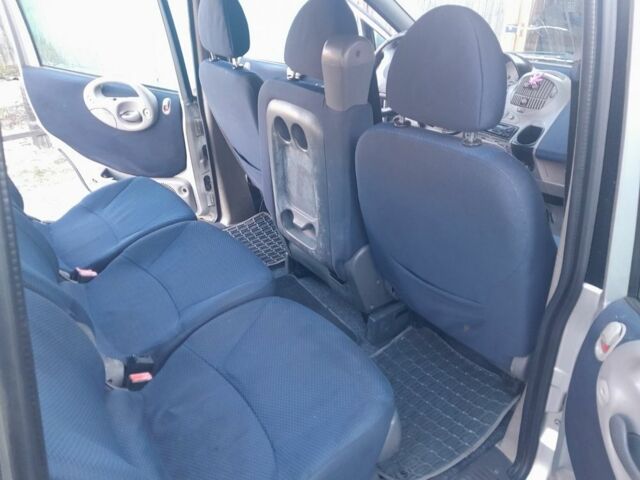 Серый Фиат Мультипла, объемом двигателя 1.4 л и пробегом 123 тыс. км за 1900 $, фото 11 на Automoto.ua