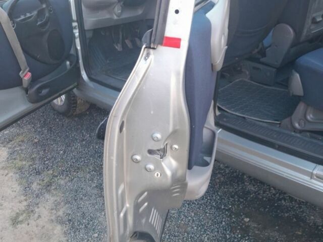 Серый Фиат Мультипла, объемом двигателя 1.4 л и пробегом 123 тыс. км за 1900 $, фото 13 на Automoto.ua