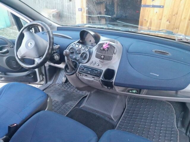 Сірий Фіат Мультіпла, об'ємом двигуна 1.6 л та пробігом 123 тис. км за 1900 $, фото 7 на Automoto.ua