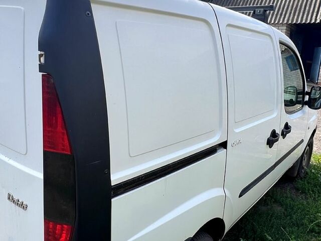 Белый Фиат Добло, объемом двигателя 1.9 л и пробегом 265 тыс. км за 3100 $, фото 2 на Automoto.ua