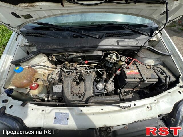 Белый Фиат Добло, объемом двигателя 1.9 л и пробегом 265 тыс. км за 3100 $, фото 4 на Automoto.ua