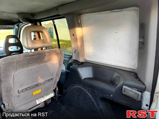 Белый Фиат Добло, объемом двигателя 1.9 л и пробегом 200 тыс. км за 1650 $, фото 4 на Automoto.ua