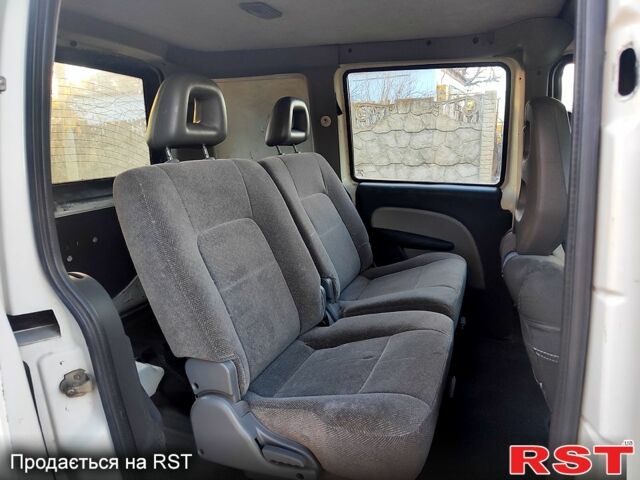 Белый Фиат Добло, объемом двигателя 1.9 л и пробегом 200 тыс. км за 1650 $, фото 3 на Automoto.ua