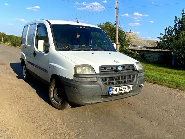 Белый Фиат Добло, объемом двигателя 1.9 л и пробегом 0 тыс. км за 2900 $, фото 4 на Automoto.ua
