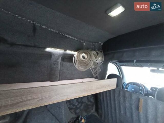 Білий Фіат Добло, об'ємом двигуна 1.91 л та пробігом 215 тис. км за 2000 $, фото 5 на Automoto.ua