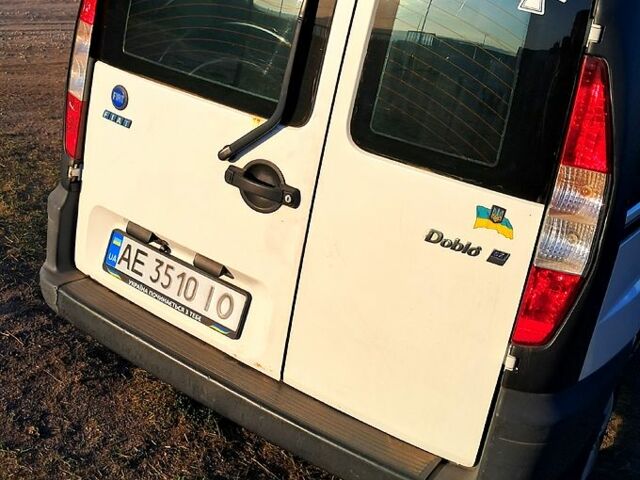 Білий Фіат Добло, об'ємом двигуна 1.9 л та пробігом 394 тис. км за 2300 $, фото 1 на Automoto.ua