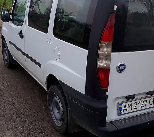 Белый Фиат Добло, объемом двигателя 1.9 л и пробегом 280 тыс. км за 3700 $, фото 8 на Automoto.ua