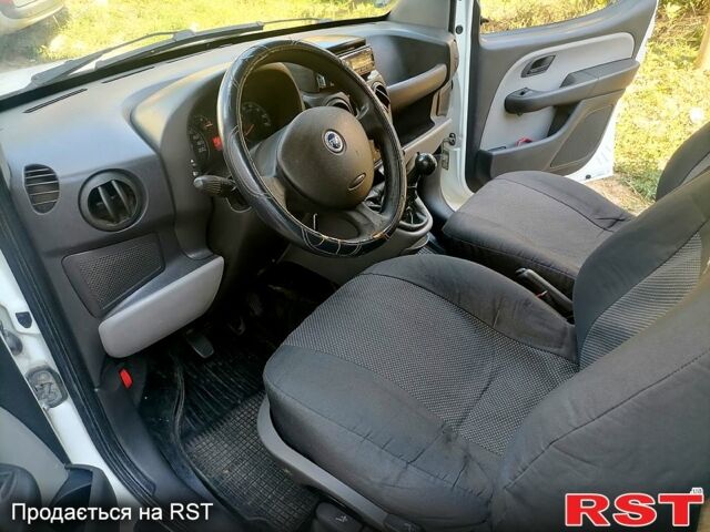 Білий Фіат Добло, об'ємом двигуна 1.9 л та пробігом 260 тис. км за 4800 $, фото 8 на Automoto.ua
