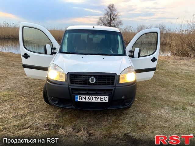 Белый Фиат Добло, объемом двигателя 1.2 л и пробегом 260 тыс. км за 4500 $, фото 8 на Automoto.ua