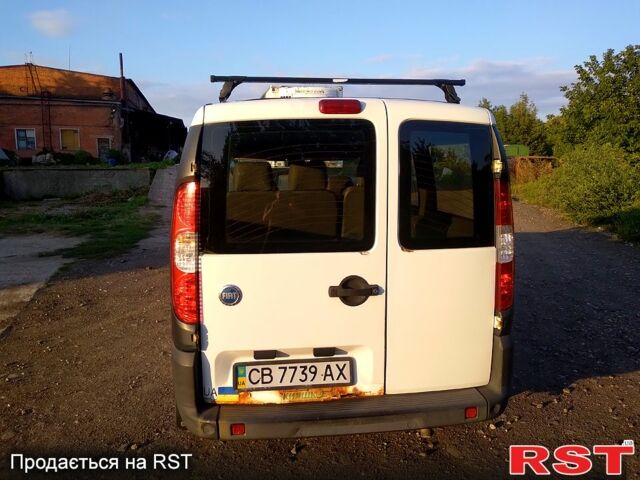 Фиат Добло 2006 в Чернигове на Automoto.ua Белый Фиат Добло, объемом двигателя 1.2 л и пробегом 0 тыс. км за 3700 $, фото 3 на Automoto.ua