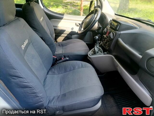 Білий Фіат Добло, об'ємом двигуна 1.9 л та пробігом 260 тис. км за 4800 $, фото 9 на Automoto.ua
