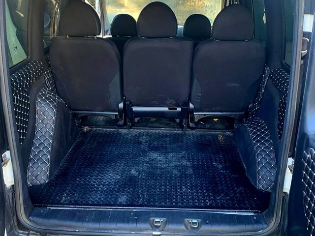 Білий Фіат Добло, об'ємом двигуна 1.3 л та пробігом 318 тис. км за 4500 $, фото 4 на Automoto.ua