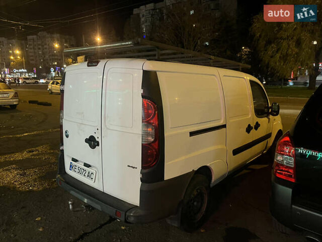 Белый Фиат Добло, объемом двигателя 1.91 л и пробегом 200 тыс. км за 3300 $, фото 3 на Automoto.ua