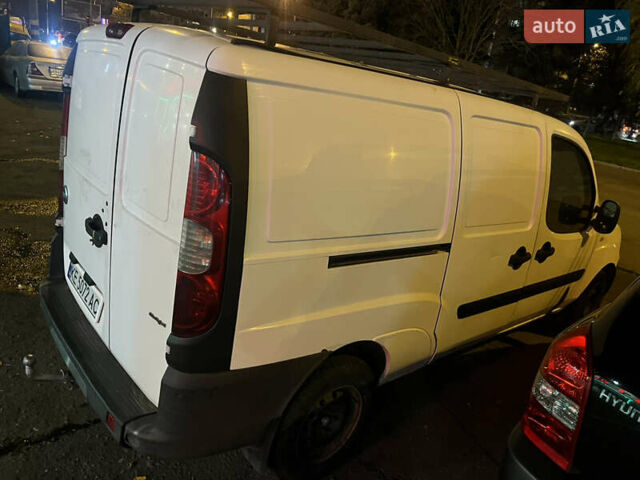 Белый Фиат Добло, объемом двигателя 1.91 л и пробегом 200 тыс. км за 3300 $, фото 4 на Automoto.ua