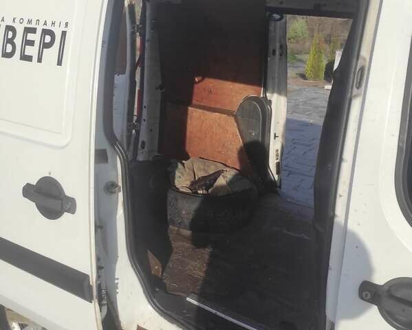 Білий Фіат Добло, об'ємом двигуна 1.3 л та пробігом 325 тис. км за 2500 $, фото 10 на Automoto.ua