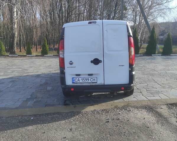 Білий Фіат Добло, об'ємом двигуна 1.3 л та пробігом 325 тис. км за 2500 $, фото 4 на Automoto.ua