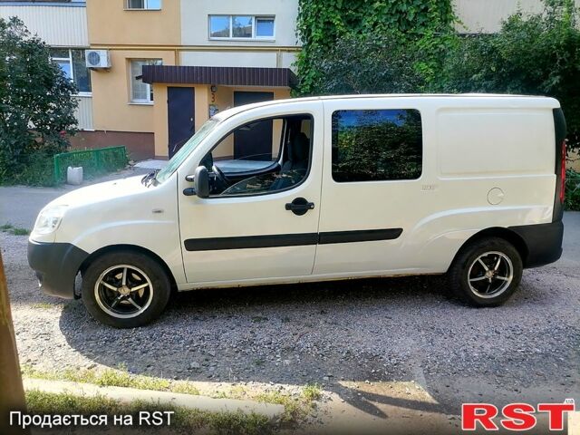 Білий Фіат Добло, об'ємом двигуна 1.9 л та пробігом 260 тис. км за 4800 $, фото 5 на Automoto.ua
