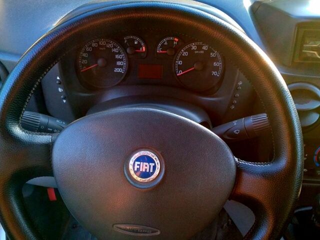 Фиат Добло 2006 в Чернигове на Automoto.ua Белый Фиат Добло, объемом двигателя 1.2 л и пробегом 0 тыс. км за 3700 $, фото 8 на Automoto.ua