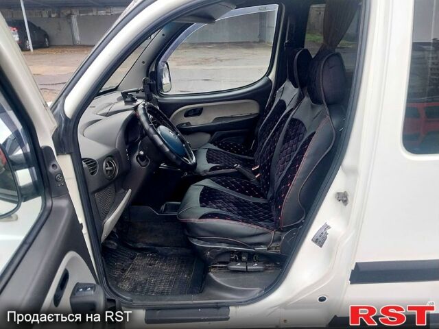 Белый Фиат Добло, объемом двигателя 1.9 л и пробегом 216 тыс. км за 5000 $, фото 8 на Automoto.ua