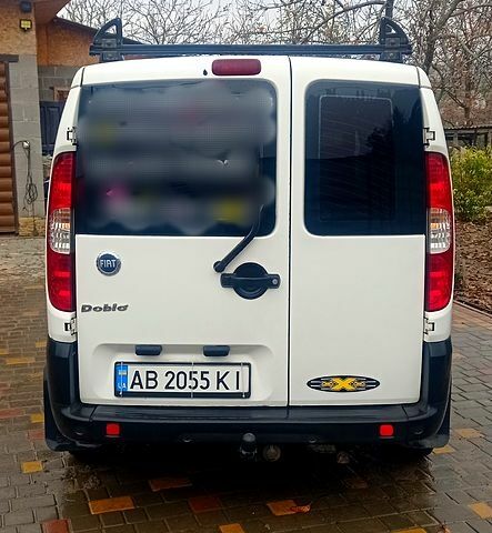 Білий Фіат Добло, об'ємом двигуна 1.2 л та пробігом 0 тис. км за 4500 $, фото 5 на Automoto.ua