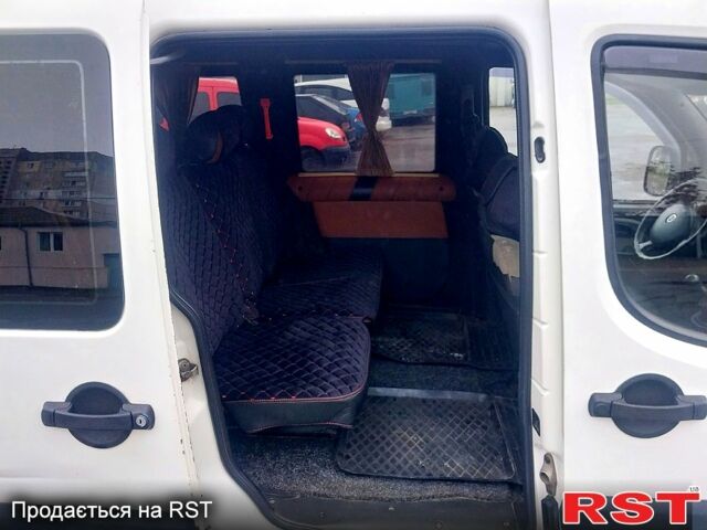 Белый Фиат Добло, объемом двигателя 1.9 л и пробегом 216 тыс. км за 5000 $, фото 10 на Automoto.ua