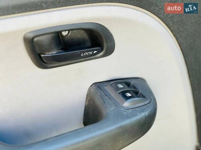 Белый Фиат Добло, объемом двигателя 1.4 л и пробегом 280 тыс. км за 3300 $, фото 15 на Automoto.ua