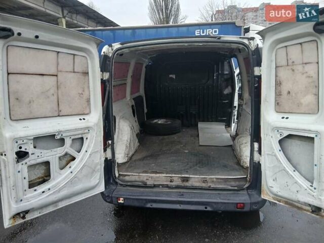 Белый Фиат Добло, объемом двигателя 1.37 л и пробегом 320 тыс. км за 3000 $, фото 4 на Automoto.ua