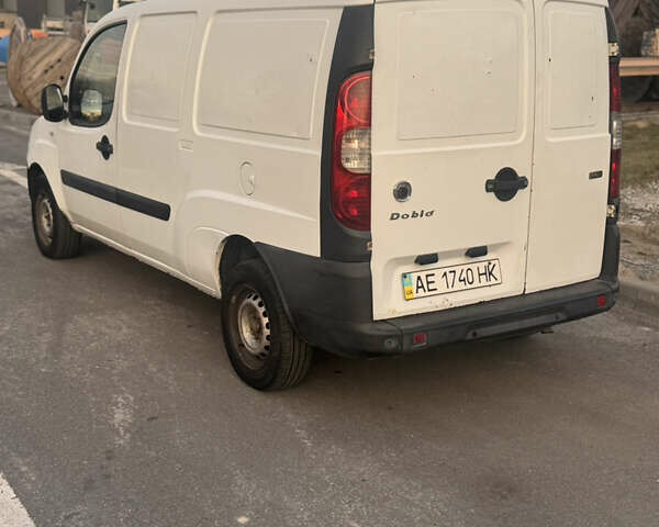 Белый Фиат Добло, объемом двигателя 1.9 л и пробегом 280 тыс. км за 3800 $, фото 6 на Automoto.ua