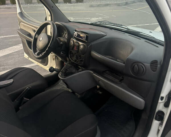 Білий Фіат Добло, об'ємом двигуна 1.9 л та пробігом 280 тис. км за 3800 $, фото 11 на Automoto.ua