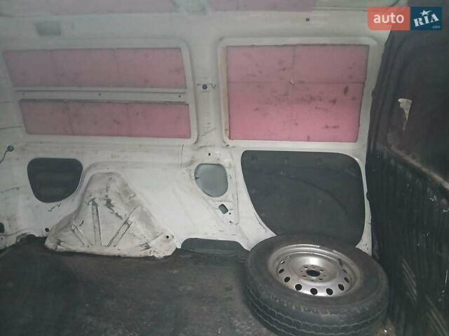 Белый Фиат Добло, объемом двигателя 1.37 л и пробегом 320 тыс. км за 3000 $, фото 6 на Automoto.ua