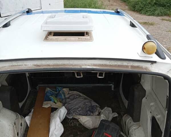 Белый Фиат Добло, объемом двигателя 1.6 л и пробегом 280 тыс. км за 3000 $, фото 4 на Automoto.ua