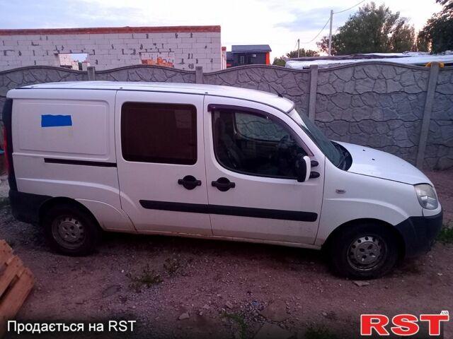 Білий Фіат Добло, об'ємом двигуна 1.6 л та пробігом 211 тис. км за 1711 $, фото 1 на Automoto.ua