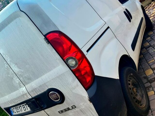 Белый Фиат Добло, объемом двигателя 1.2 л и пробегом 360 тыс. км за 3200 $, фото 10 на Automoto.ua