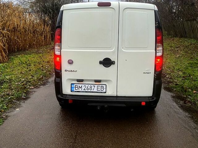Белый Фиат Добло, объемом двигателя 1.2 л и пробегом 245 тыс. км за 3600 $, фото 5 на Automoto.ua