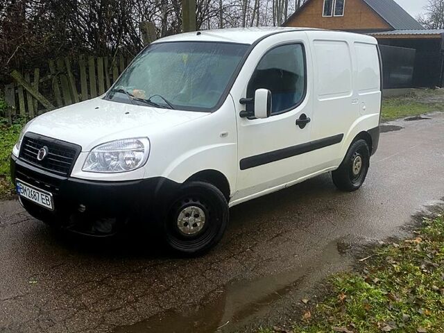 Белый Фиат Добло, объемом двигателя 1.2 л и пробегом 245 тыс. км за 3600 $, фото 1 на Automoto.ua