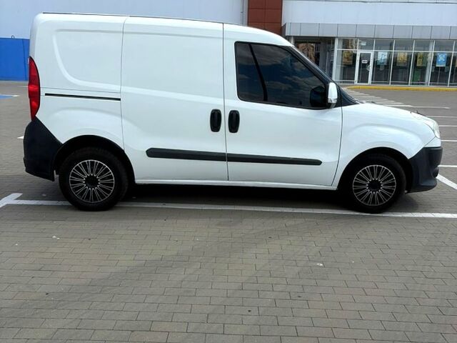 Білий Фіат Добло, об'ємом двигуна 1.2 л та пробігом 170 тис. км за 5500 $, фото 3 на Automoto.ua