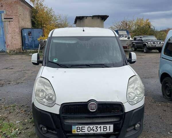 Белый Фиат Добло, объемом двигателя 1.25 л и пробегом 250 тыс. км за 4500 $, фото 2 на Automoto.ua