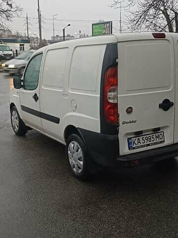 Білий Фіат Добло, об'ємом двигуна 1.4 л та пробігом 364 тис. км за 3800 $, фото 4 на Automoto.ua