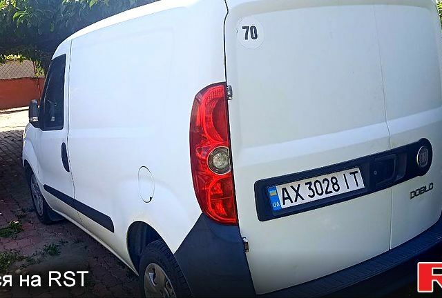 Білий Фіат Добло, об'ємом двигуна 1.2 л та пробігом 280 тис. км за 5850 $, фото 1 на Automoto.ua