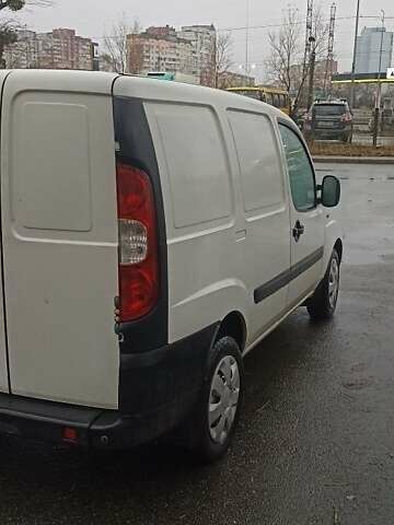 Білий Фіат Добло, об'ємом двигуна 1.4 л та пробігом 364 тис. км за 3800 $, фото 5 на Automoto.ua