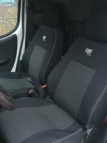 Білий Фіат Добло, об'ємом двигуна 1.4 л та пробігом 364 тис. км за 3800 $, фото 10 на Automoto.ua