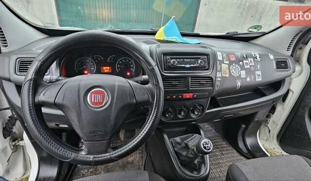 Белый Фиат Добло, объемом двигателя 1.6 л и пробегом 230 тыс. км за 5600 $, фото 12 на Automoto.ua