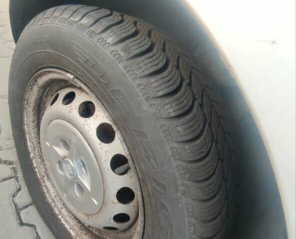 Белый Фиат Добло, объемом двигателя 1.4 л и пробегом 98 тыс. км за 6500 $, фото 8 на Automoto.ua