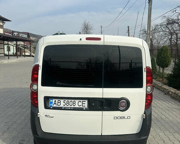 Белый Фиат Добло, объемом двигателя 1.3 л и пробегом 325 тыс. км за 6700 $, фото 7 на Automoto.ua
